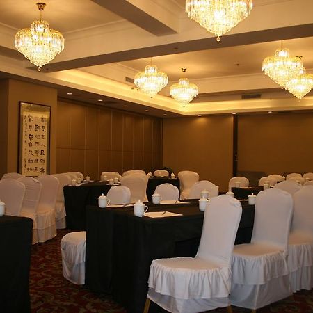 The Royal Fortune Hotel Shenyang Buitenkant foto