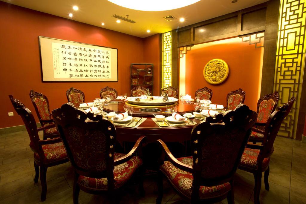 The Royal Fortune Hotel Shenyang Buitenkant foto