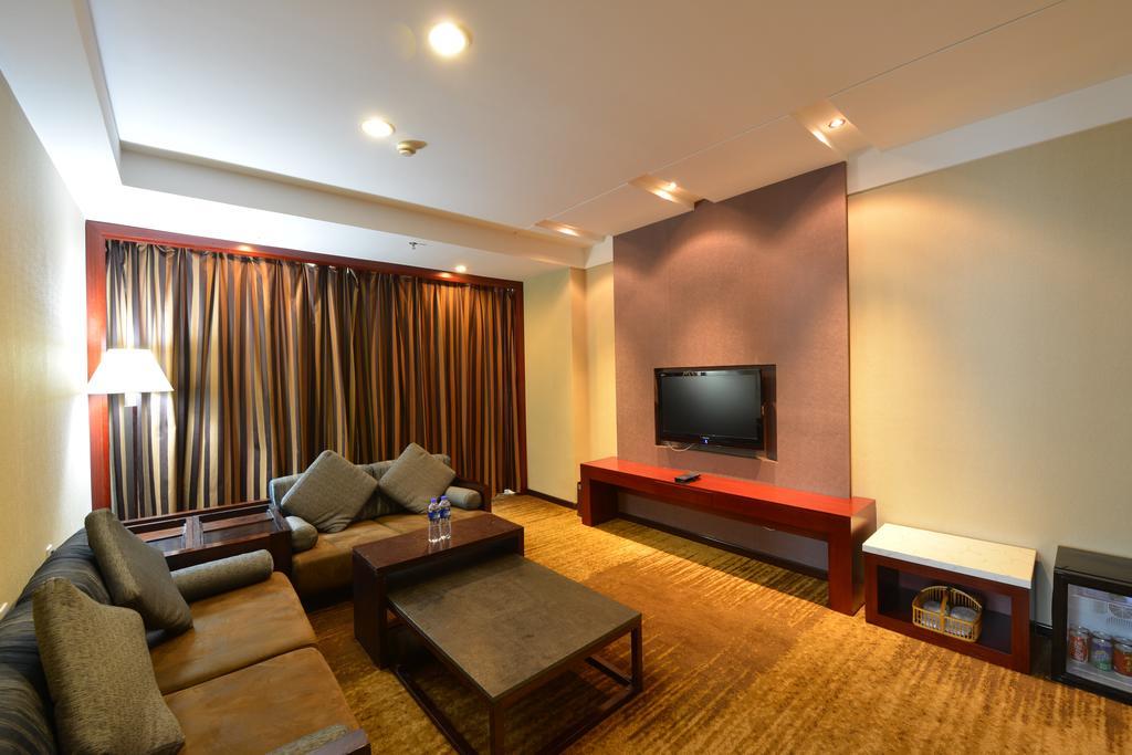 The Royal Fortune Hotel Shenyang Buitenkant foto