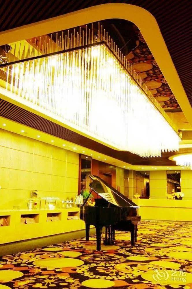 The Royal Fortune Hotel Shenyang Buitenkant foto