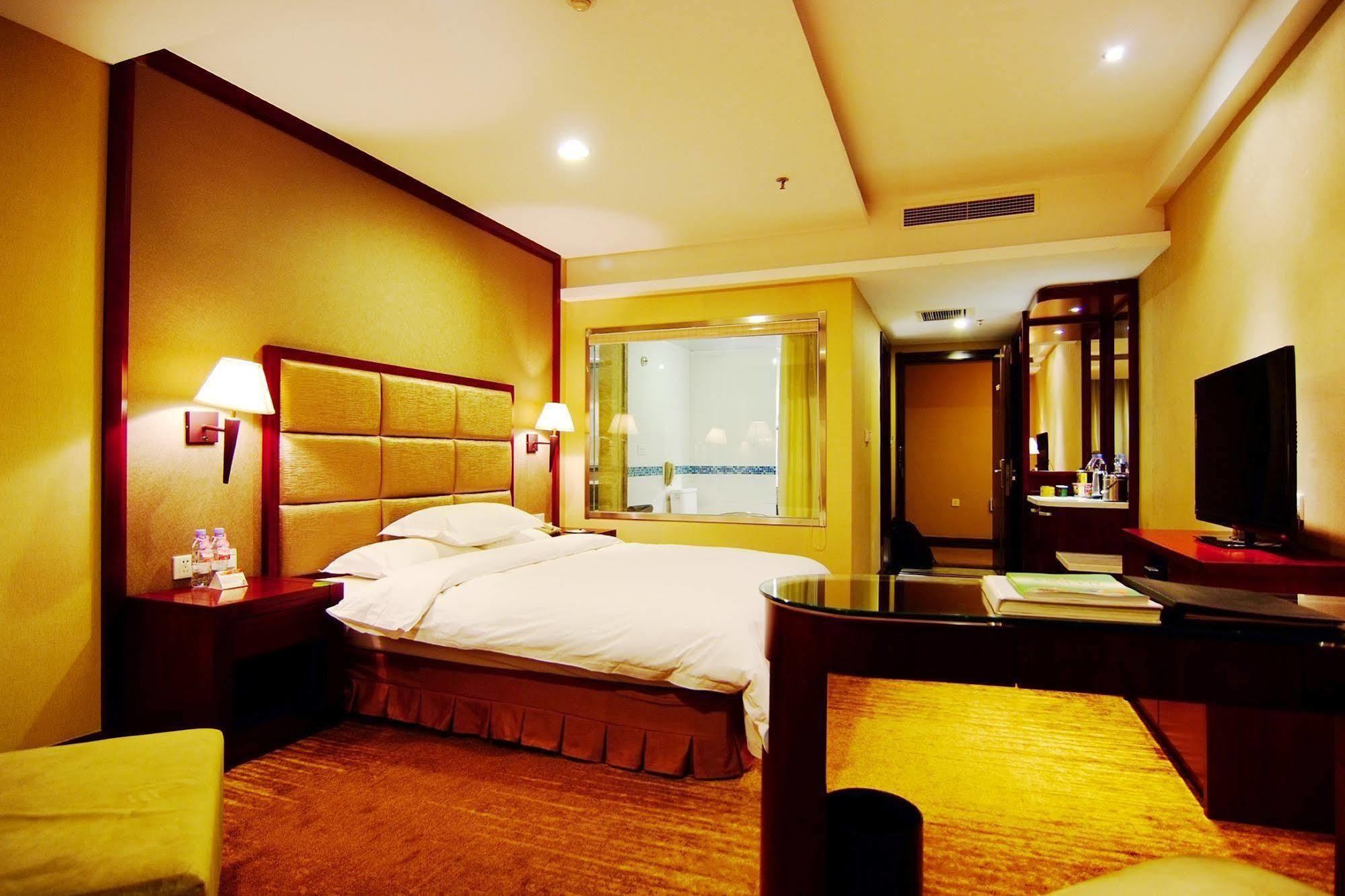 The Royal Fortune Hotel Shenyang Buitenkant foto